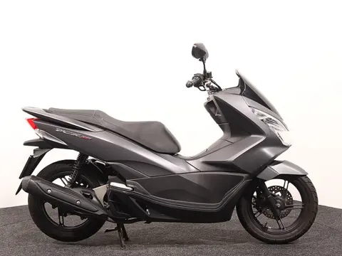 Honda PCX 150 (bj 2015)