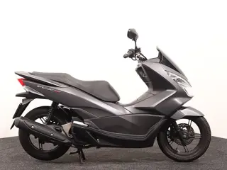 Honda PCX 150 (bj 2015)