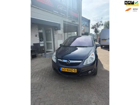 Opel Corsa 1.4-16V Cosmo