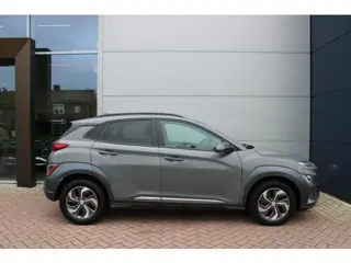 Foto 17 van Hyundai Kona 1.6 GDI HEV Fashion Hybrid Automaat Airco Navi Camera Carplay 42dkm Nieuwstaat