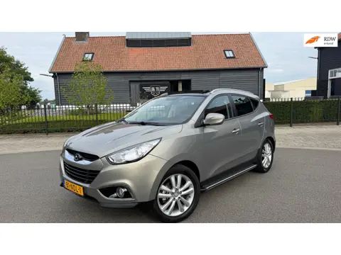 Hyundai Ix35 2.0i i-Catcher AUTOMAAT PANORAMDAK LEER NAVI TREKHAAK