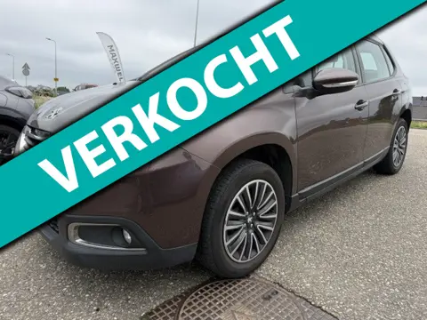 Peugeot 2008 1.2 VTi Active Navi Airco Trekhaak Parkeersensor