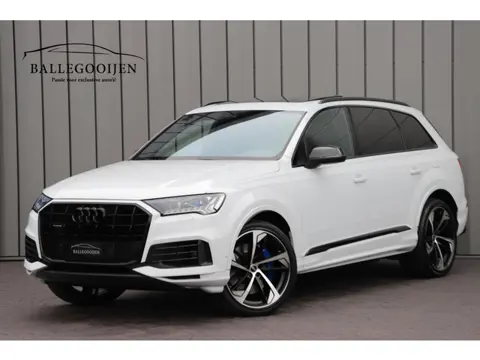 Audi Q7 55 TFSI e quattro Pro Line Plus | 381PK | S-Stoelen | Pano | Keyless-go | Sfeerverlichting |