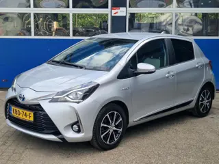 Toyota Yaris 1.5 Hybrid Limited / Trekhaak / Camera / Cruise control / Carplay / Keyless / Parkeerse