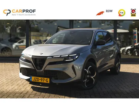 Alfa Romeo Junior 1.2 Turbo 145PK Hybrid Ibrida Speciale Pano | Sabelt | ACC