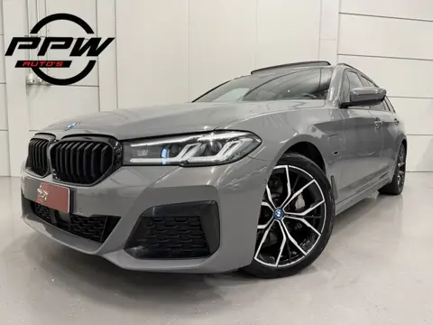 BMW 5 Serie Touring 530e xDrive M-Sport BERNINAGRAU/PANO/HEAD-UP/H&K/LEER-SPORT/MEMORY/ACC/SFEER/LED