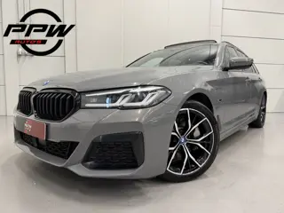 BMW 5 Serie Touring 530e xDrive M-Sport BERNINAGRAU/PANO/HEAD-UP/H&K/LEER-SPORT/MEMORY/ACC/SFEER/LED