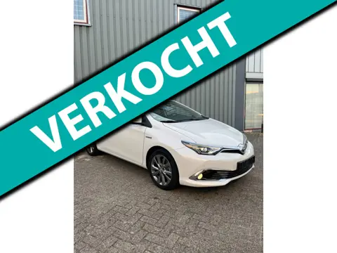 Toyota Auris 1.8 Hybrid Executive zeer nette auto