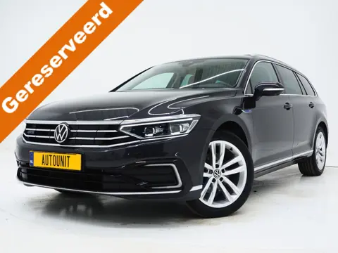 Volkswagen Passat Variant 1.4 TSI PHEV GTE | Panoramadak | Leder/Alcantara | Trekhaak | Massage | 36