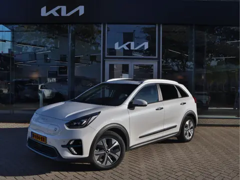 Kia e-Niro ExecutiveLine 64 kWh | Leder | Stoelventilatie | JBL | Schuifdak | Stoelverwarming | tot 