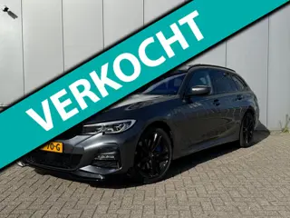 BMW 3-serie Touring 330e xDrive High Executive | Panoramadak | M-Pakket | Elektrische voorstoelen | 