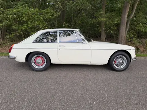 MG B 1.8 GT (bj 1969)