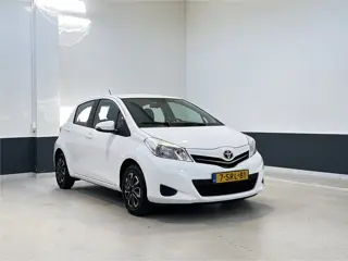 Toyota Yaris 1.0 VVT-i Now| Airco| C.V | Radio| 5-DRS|