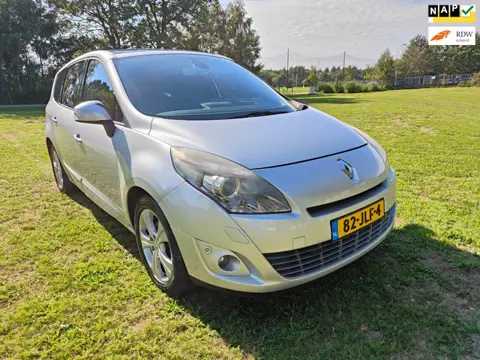 Renault Grand Scénic 2.0 Dynamique 7p. ( Automaat )