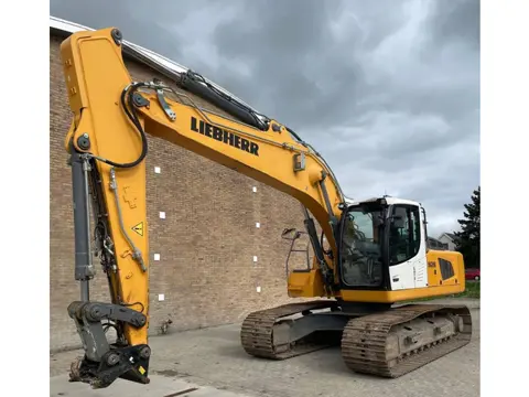 Liebherr R 926 SLC (bj 2016)