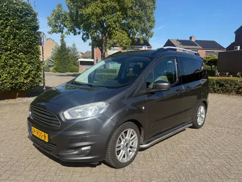 Ford Tourneo Courier 1.0 Titanium