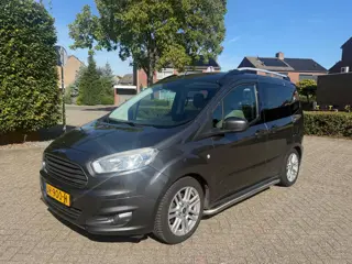 Ford Tourneo Courier 1.0 Titanium