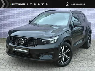 Volvo XC40 2.0 B4 Plus Dark | Trekhaak | Harman Kardon Audio | Achteruitrijcamera | Parkeersensoren 