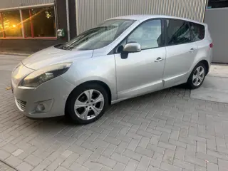 Renault Grand Scénic 2.0 Bose 7PERSOONS AUTOMAAT NAVI
