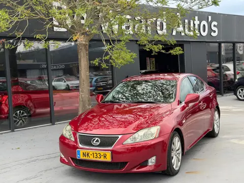 Lexus IS 250 Executive/automaat/airco/cruise/Stoel verwarming/camera/trekhaak/Bom vol optie/12 maand