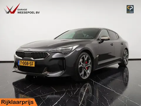 Kia Stinger 3.3 V6 T-GDI AWD GT 370PK - Lederen bekleding - Sportstoelen - Stoel- en stuurverwarming
