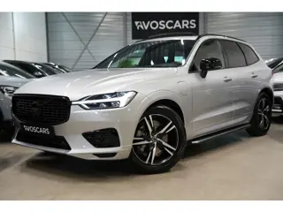 Volvo XC60 2.0 Recharge T8 AWD R-Design 390PK * SoH 89% - Pano - Trekhaak - B&W - Head Up - 360° Cam