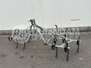 Cultivator voor tussen de teeltruggen