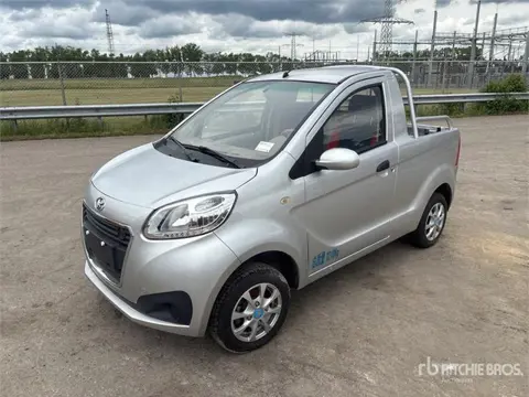 shifeng SFDS2D 4x2 Electric Mini Pickup (Inoperable)