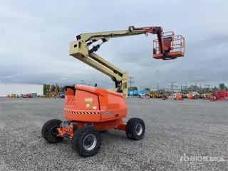 JLG 520AJ 4WD Diesel Articulating Boom Lift (bj 2016)