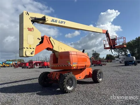 JLG 800 AJ 4WD Diesel Articulating Boom Lift (bj 2016)