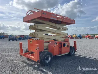JLG 4394RT 4x4 Diesel Scissor Lift (bj 2016)