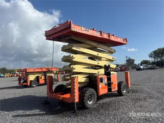 JLG 530LRT 4x4 Diesel Scissor Lift (bj 2016)