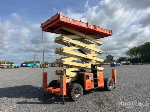 JLG 530LRT 4x4 Diesel Scissor Lift (bj 2016)