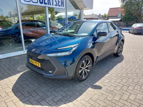 Toyota C-HR 2.0 Plug-in Hybrid 220 Dynamic Plug in Hybride,  hoge instap, automaat