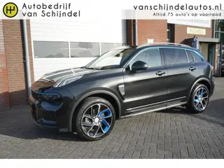 Lynk & Co 01 1.5 261PK! *NL AUTO* DEALER ONDERHOUDEN 20X OP VOORRAAD 360CAMERA 6,6KWH LADER PANORAMA