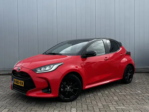Toyota Yaris 1.5 Hybrid Executive Carplay Android auto Stoelverwarming Dealer onderhouden