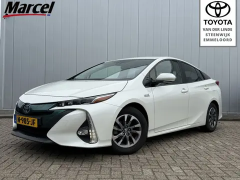Toyota Prius 1.8 Plug-in Dynamic keyless Cruise Navi