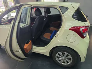 Foto 17 van Hyundai I10 1.0i i-Motion Comfort !!NAP!!!