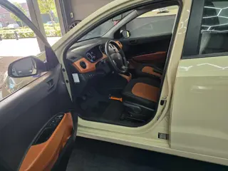 Foto 18 van Hyundai I10 1.0i i-Motion Comfort !!NAP!!!