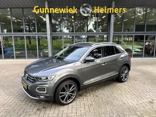 Volkswagen T-Roc 1.5 TSI Sport | ACC | CAM | CARPLAY | CLIMA | LED | PDC V&A | STUUR/STOELVERW. | VI