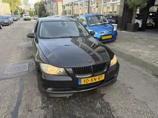 BMW 3-serie 320i Business Line LOOPT EN RIJDT GOED