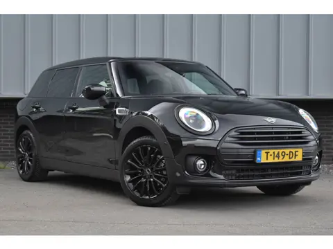 MINI Clubman 1.5 One Aut. | Xenon/LED | Stoelverwarming | Keyless | Navi | DAB | Black Pack