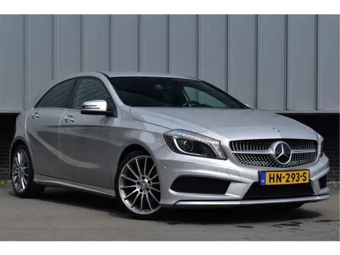 Mercedes-Benz A-Klasse 180 AMG | Sportstoelen | LED | Navigatie | Cruise Control | Lichtmetalen Velg