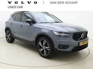 Foto 12 van Volvo XC40 T5 262PK Recharge R-Design | Blis | Climate Control | Keyless | Trekhaak | Donker hemel |