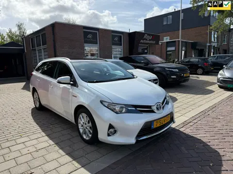Toyota Auris Touring Sports 1.8 Hybrid Lease PANO - CAMERA - PAREL WIT - NAVI.