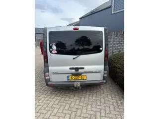 Foto 13 van Opel VIVARO 2.5DTI 2.7T L1H1 CAMPER (bj 2003)