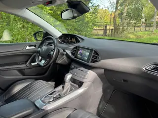 Foto 16 van Peugeot 308 SW 1.2 PureTech GT-line 2016 NAVI DAB+ MASSAGE STOELEN CLIMA