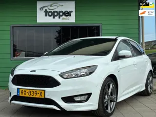 Ford Focus 1.0 ST-Line|2e Eigenaar|Navigatie|CruiseControl|Climatronic|Trekhaak|NAP|Nieuwe APK|