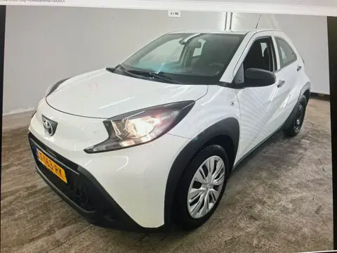 Toyota Aygo X 1.0 VVT-i MT AIRCO / CRUISE / ELEK.RAMEN / BOTS SENSOR / RIJSTROOK SENSOR