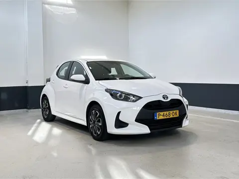 Toyota Yaris 1.5 Hybrid Active | Camera | Carplay/ Android Auto| NL | 1 EIg|